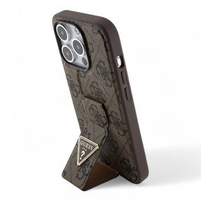 Estuche Guess Hc Gripstand Pu 4G Triangle Strass Brown Iphone 15 Pro Max Color CafŽ