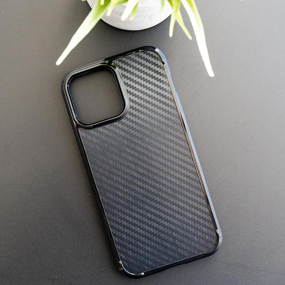 Estuche Spigen Fibra Carbon iPhone 12 Pro Max - Negro - IPH12PMSFC01