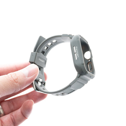 Estuche Spigen Rugged Armor Pro Gris para Watch 40/41 Mm - WTRAP07
