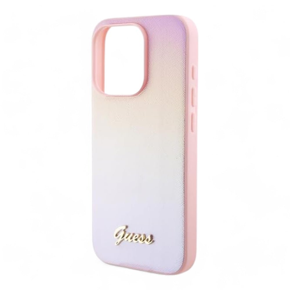 Estuche guess pu saffiano iridescent script iphone 15 pro max color rosado - TOP MOVIL